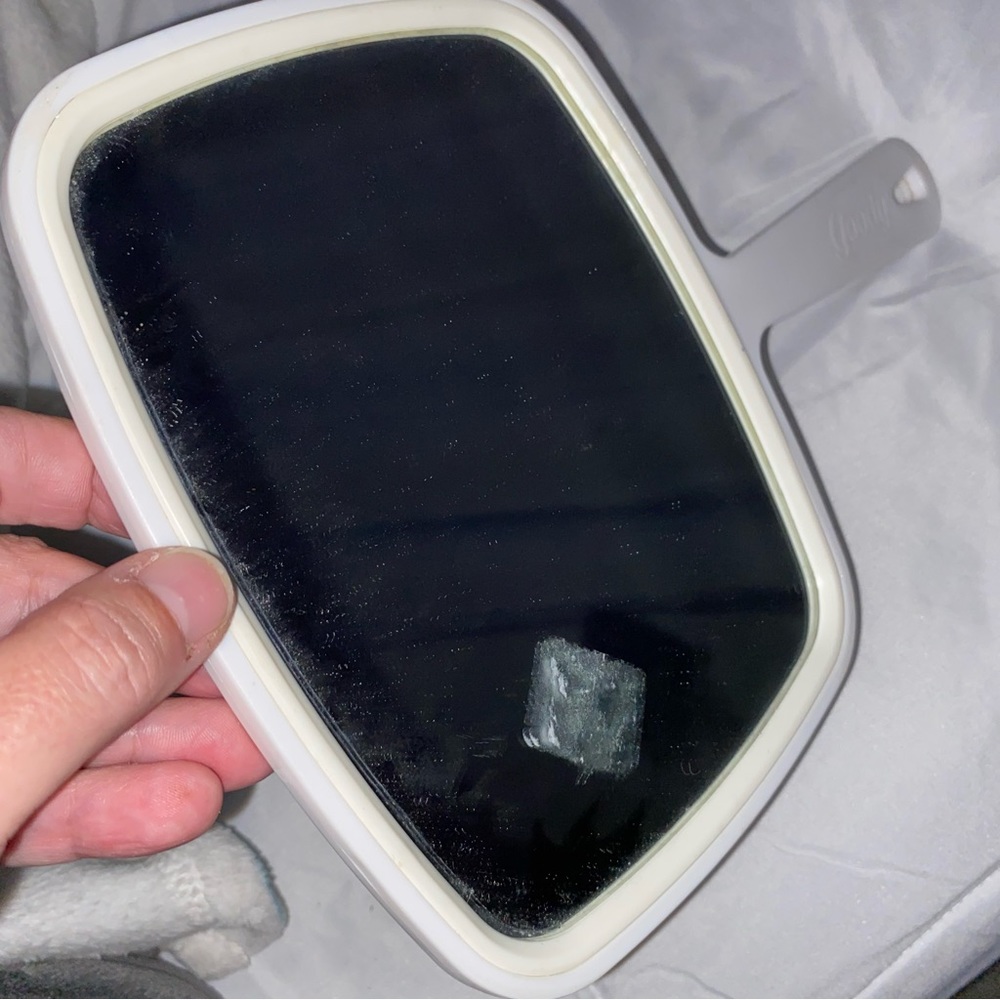 2 Hand Mirrors - Picture 6 of 12